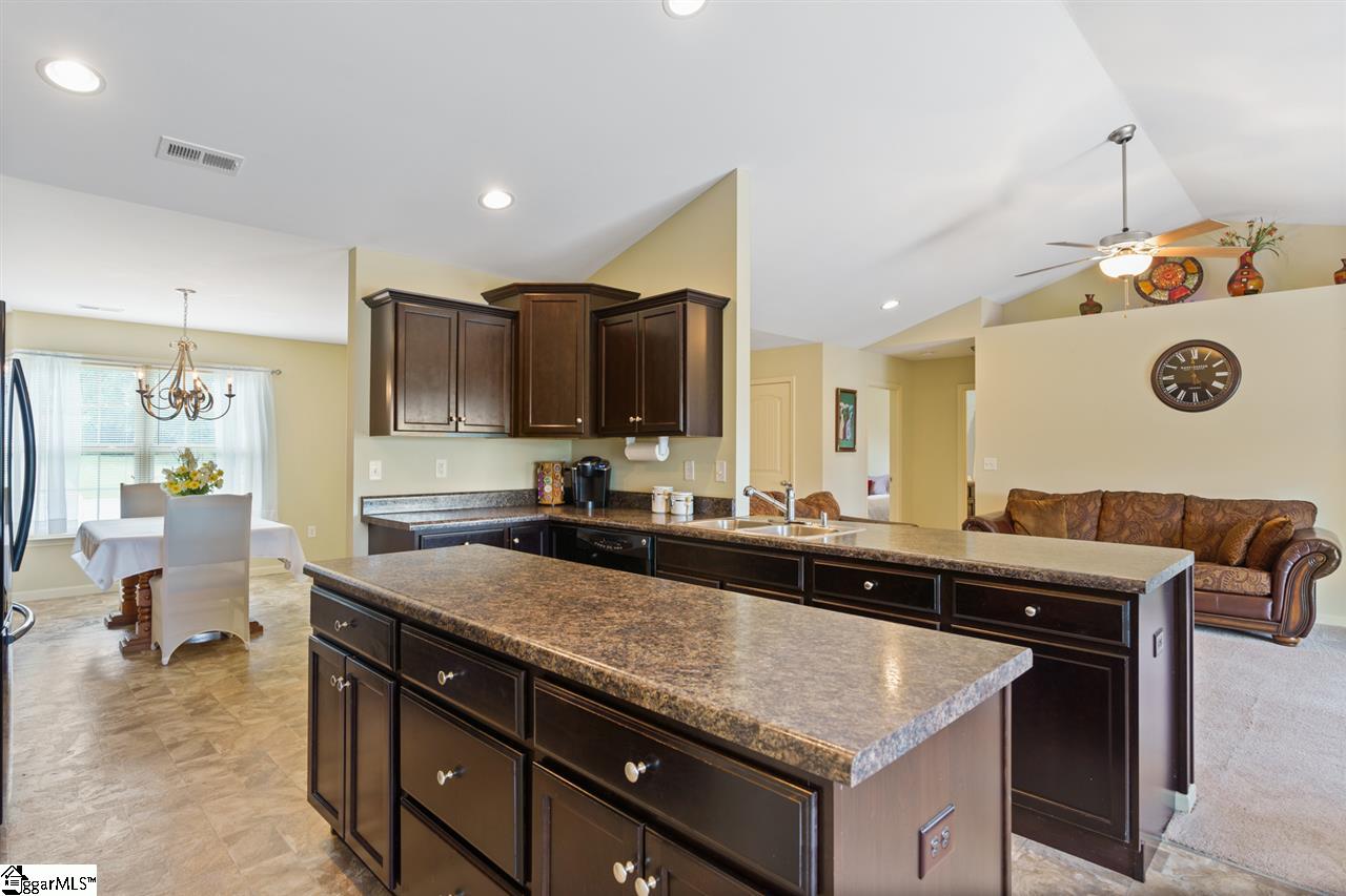 200 Sleepy River Road Simpsonville, SC 29681 - Photo 16 of 28 Gallery Image 16
