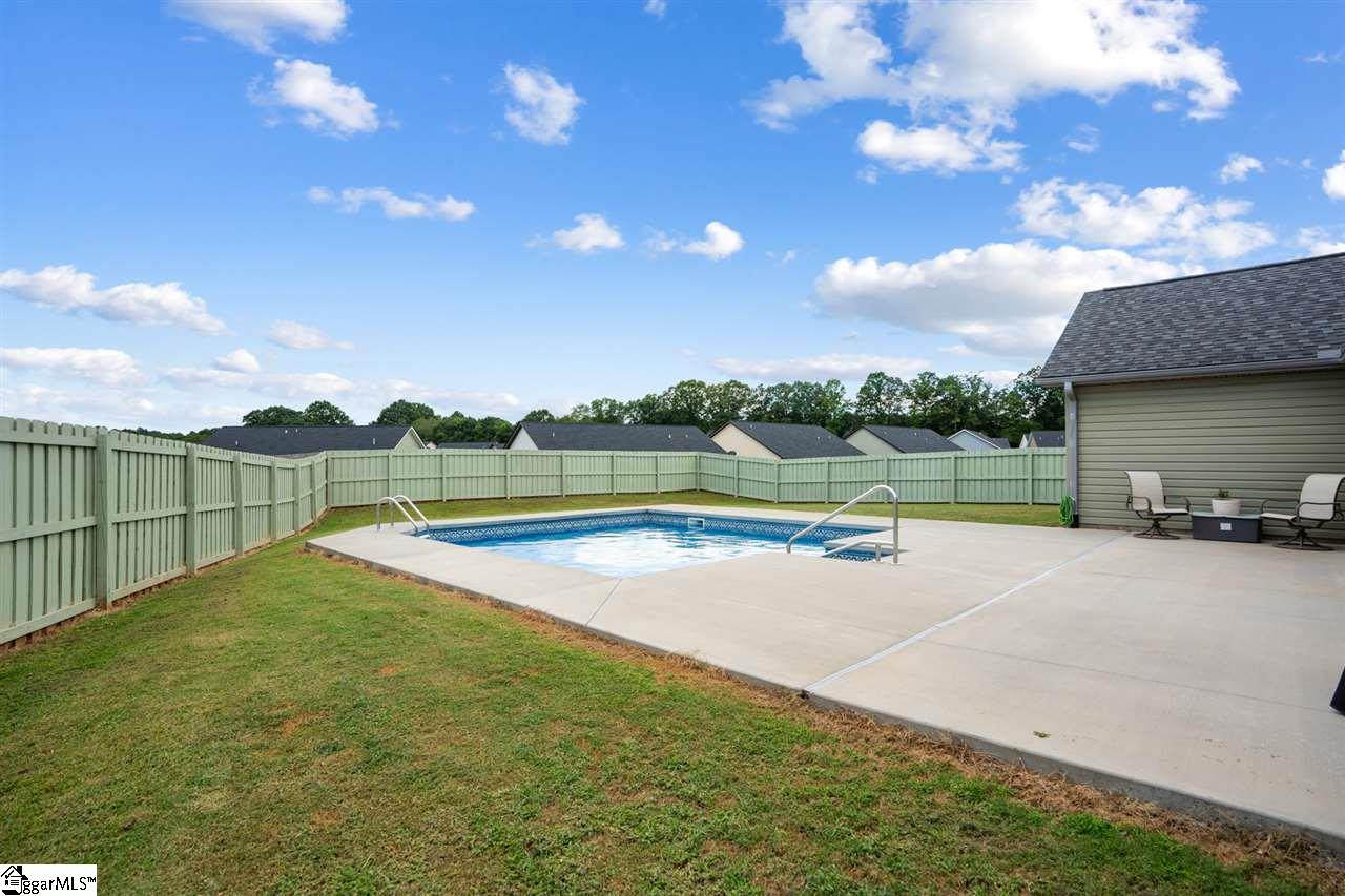 200 Sleepy River Road Simpsonville, SC 29681 - Photo 24 of 28 Gallery Image 24