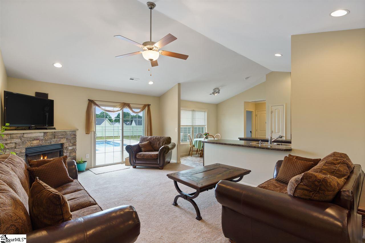 200 Sleepy River Road Simpsonville, SC 29681 - Photo 4 of 28 Gallery Image 4