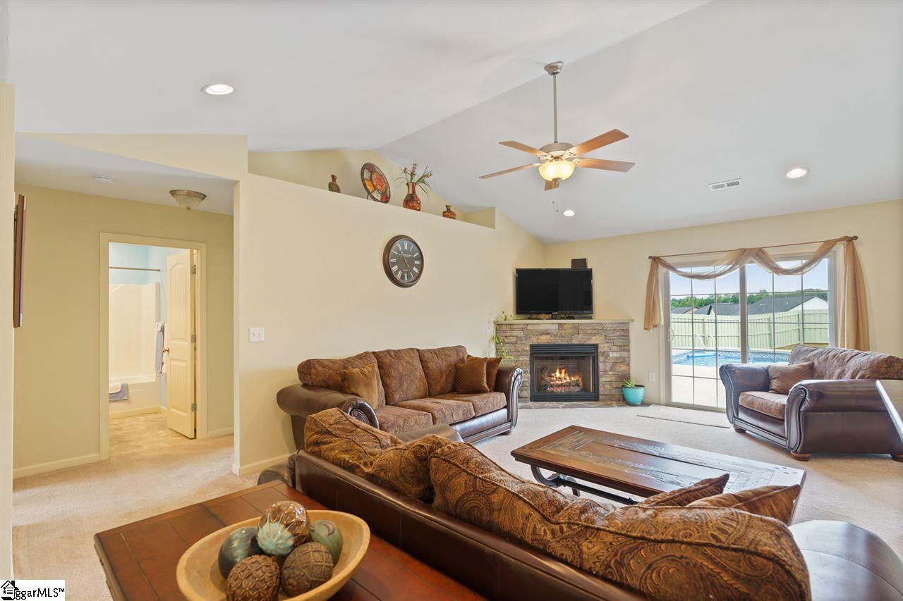 200 Sleepy River Road Simpsonville, SC 29681 - Photo 5 of 28 Gallery Image 5