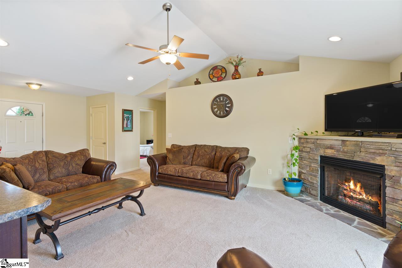 200 Sleepy River Road Simpsonville, SC 29681 - Photo 6 of 28 Gallery Image 6