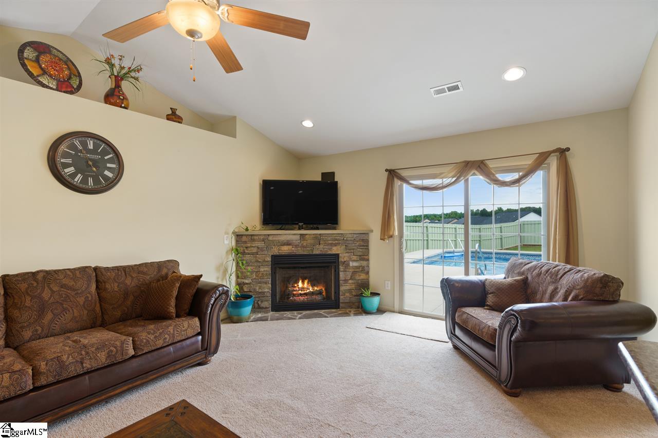 200 Sleepy River Road Simpsonville, SC 29681 - Photo 7 of 28 Gallery Image 7