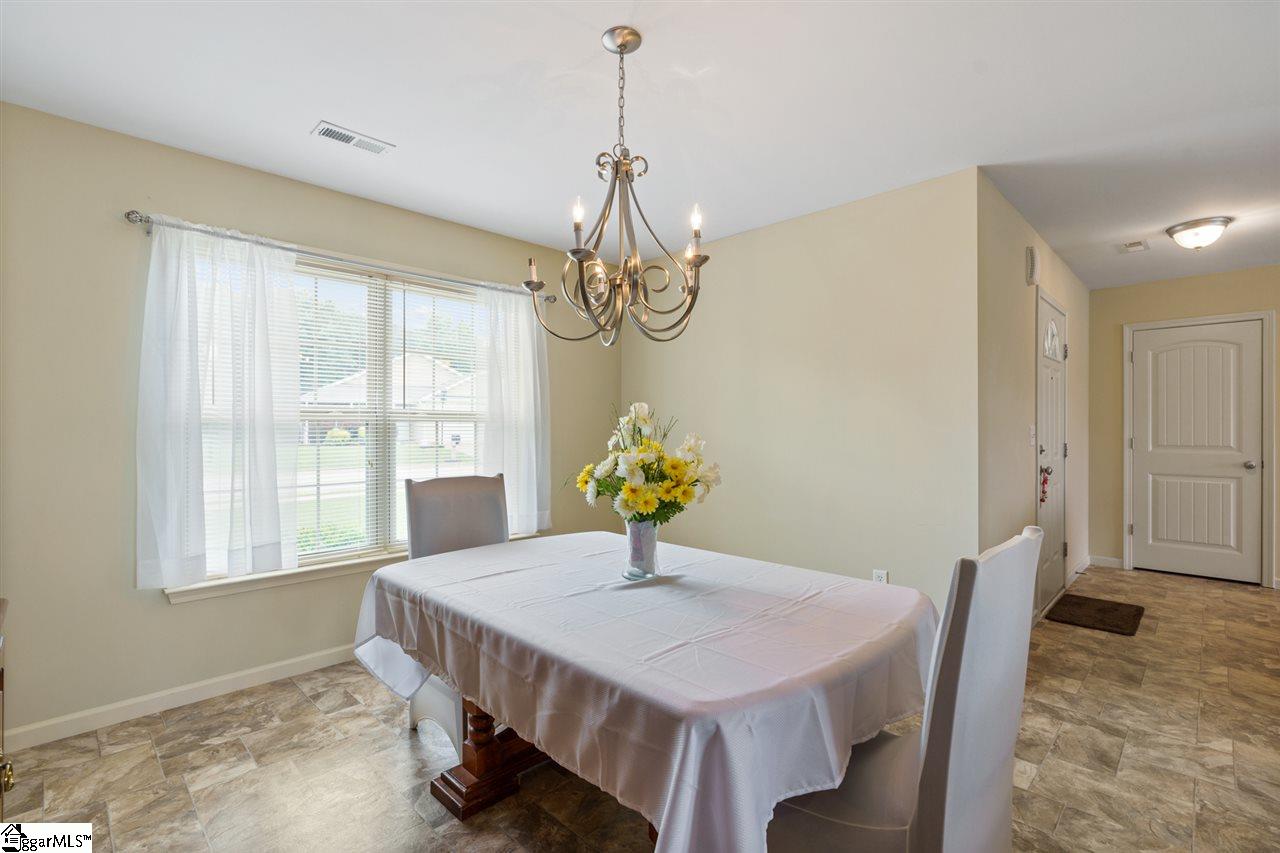 200 Sleepy River Road Simpsonville, SC 29681 - Photo 9 of 28 Gallery Image 9