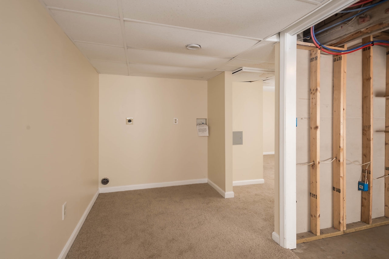 13 B Walnut Street Rochester, NH 03867 - Photo 27 of 28 Gallery Image 27