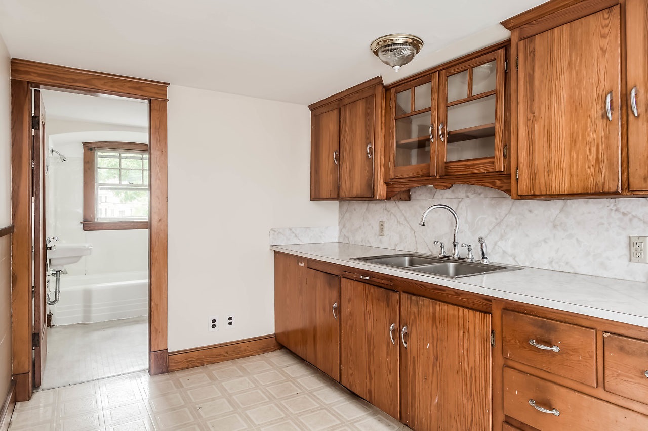 13 B Walnut Street Rochester, NH 03867 - Photo 9 of 28 Gallery Image 9