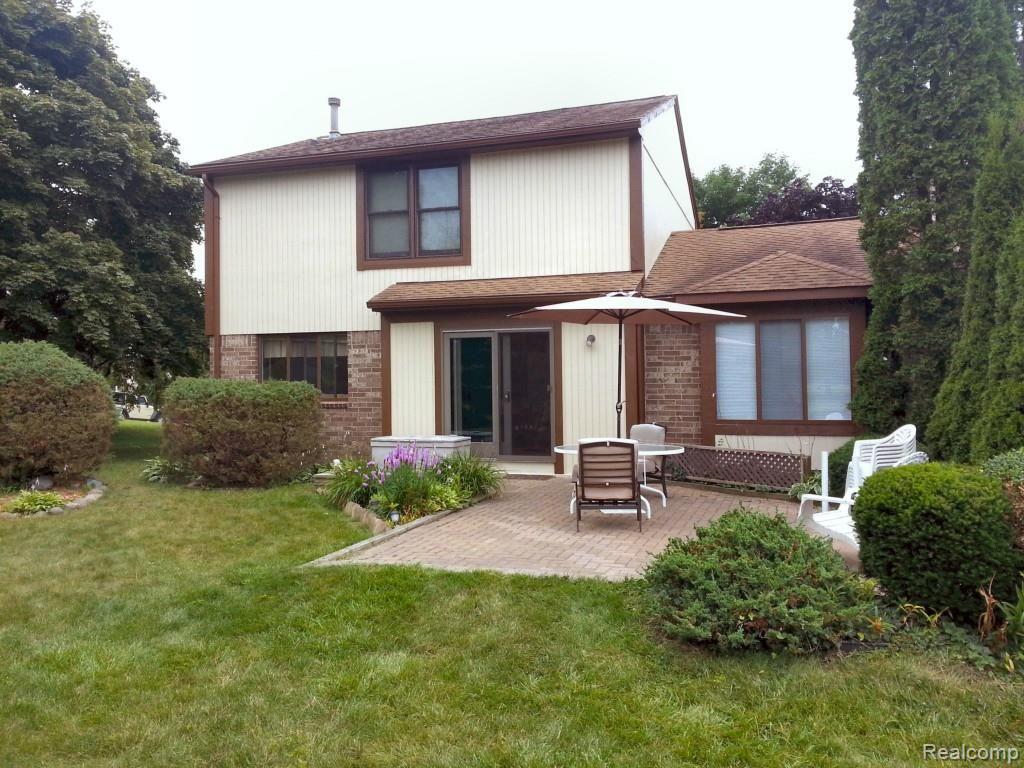2186 Highsplint Drive Rochester, MI 48307 - Photo 22 of 22 House-Back_new.jpg