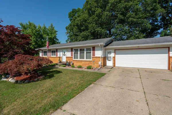 $375,000 | 2535 Powers Avenue Northwest, Grand Rapids, MI 49544