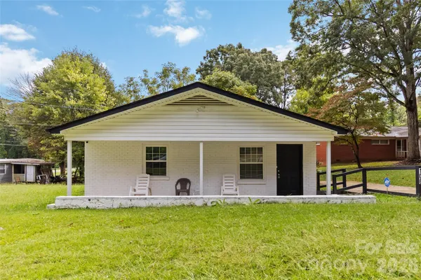 $199,900 | 106 Robinson Avenue, Mount Holly, NC 28120