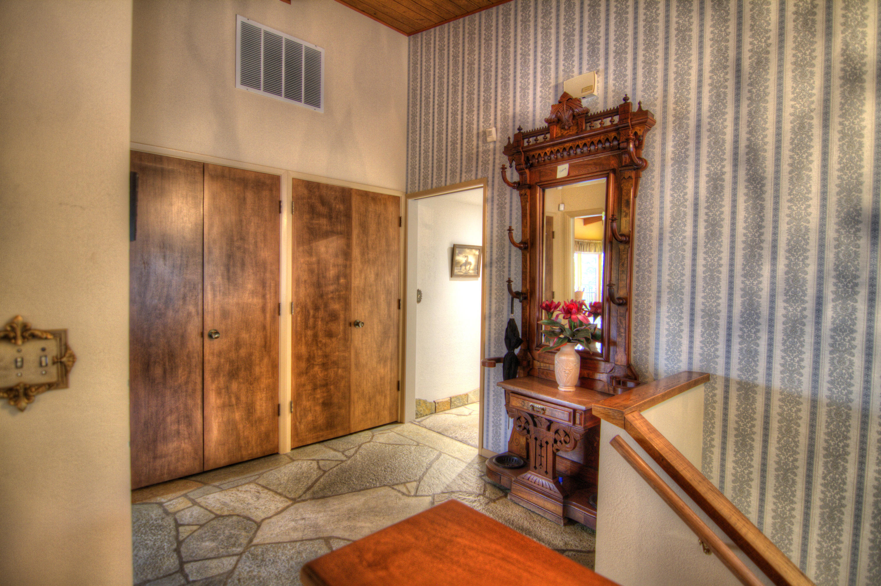 14045 Hill Road Klamath Falls, OR 97603 - Photo 8 of 43 Hill Rd 05