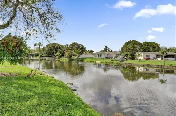 $539,900 | 5023 Southwest 93rd Avenue, Cooper City, FL 33328