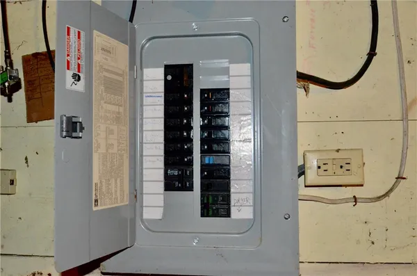 $130,100 | 722 Seneca Place, Elmira, NY 14904