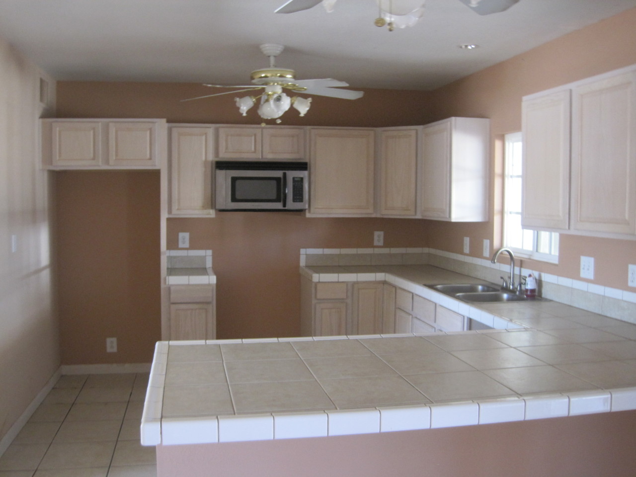 5344 East Thomas Road Phoenix, AZ 85018 - Photo 6 of 22 KITCHEN
