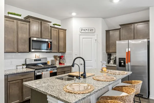 $1,995 | 502 Calm Springs Drive, Princeton, TX 75407