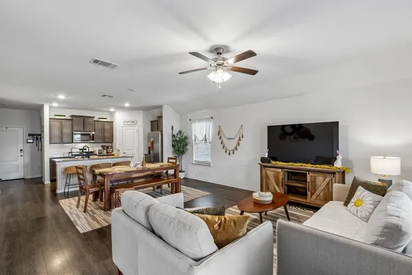$1,995 | 502 Calm Springs Drive, Princeton, TX 75407