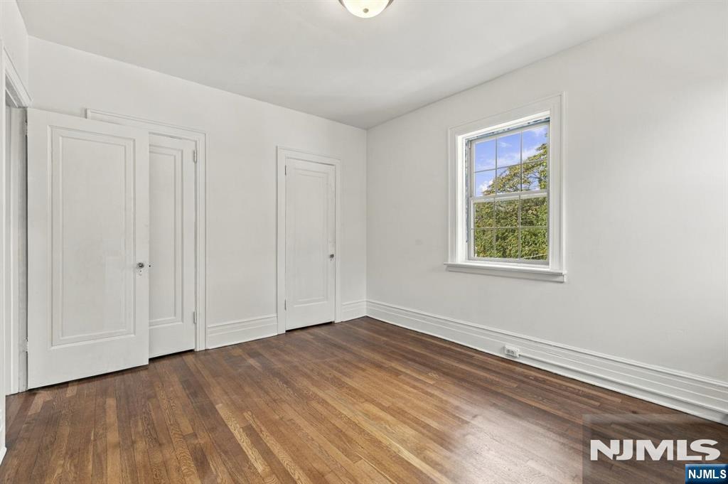 20 Garber Square, Unit C8 Ridgewood, NJ 07450 - Photo 14 of 16 Gallery Image 14