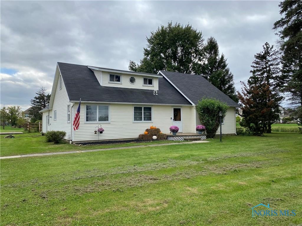 13483 Five Point Road Perrysburg, OH 43551 - Photo 2 of 37 Photo 2