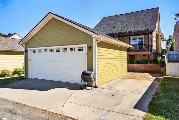$460,000 | 8 Marquette Road, Simpsonville, SC 29680