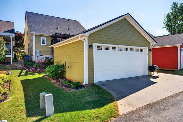 $460,000 | 8 Marquette Road, Simpsonville, SC 29680
