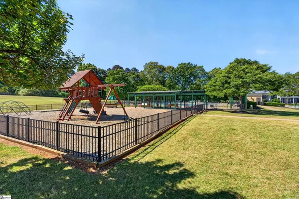 $460,000 | 8 Marquette Road, Simpsonville, SC 29680