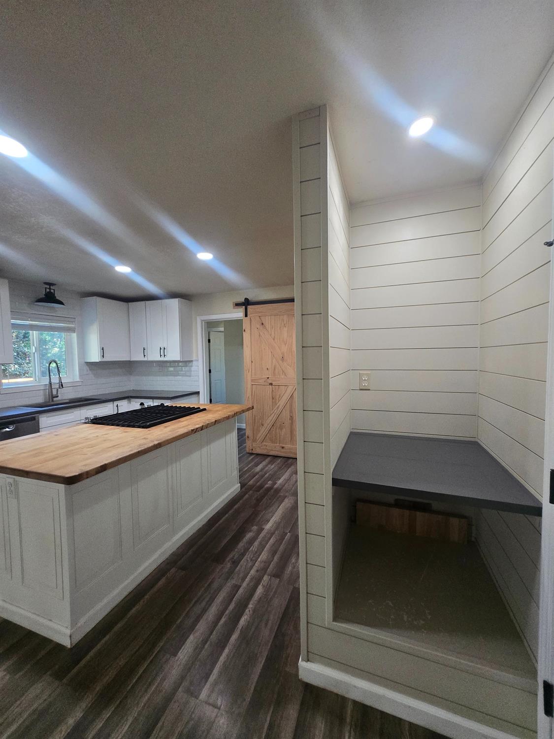 10601 Lime Kiln Road Grass Valley, CA 95949 - Photo 21 of 79 Pantry storage.
