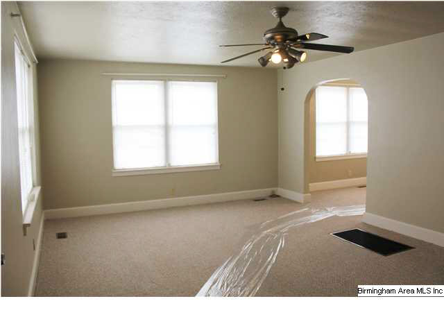 1825 Lynn Road Anniston, AL 36207 - Photo 3 of 32