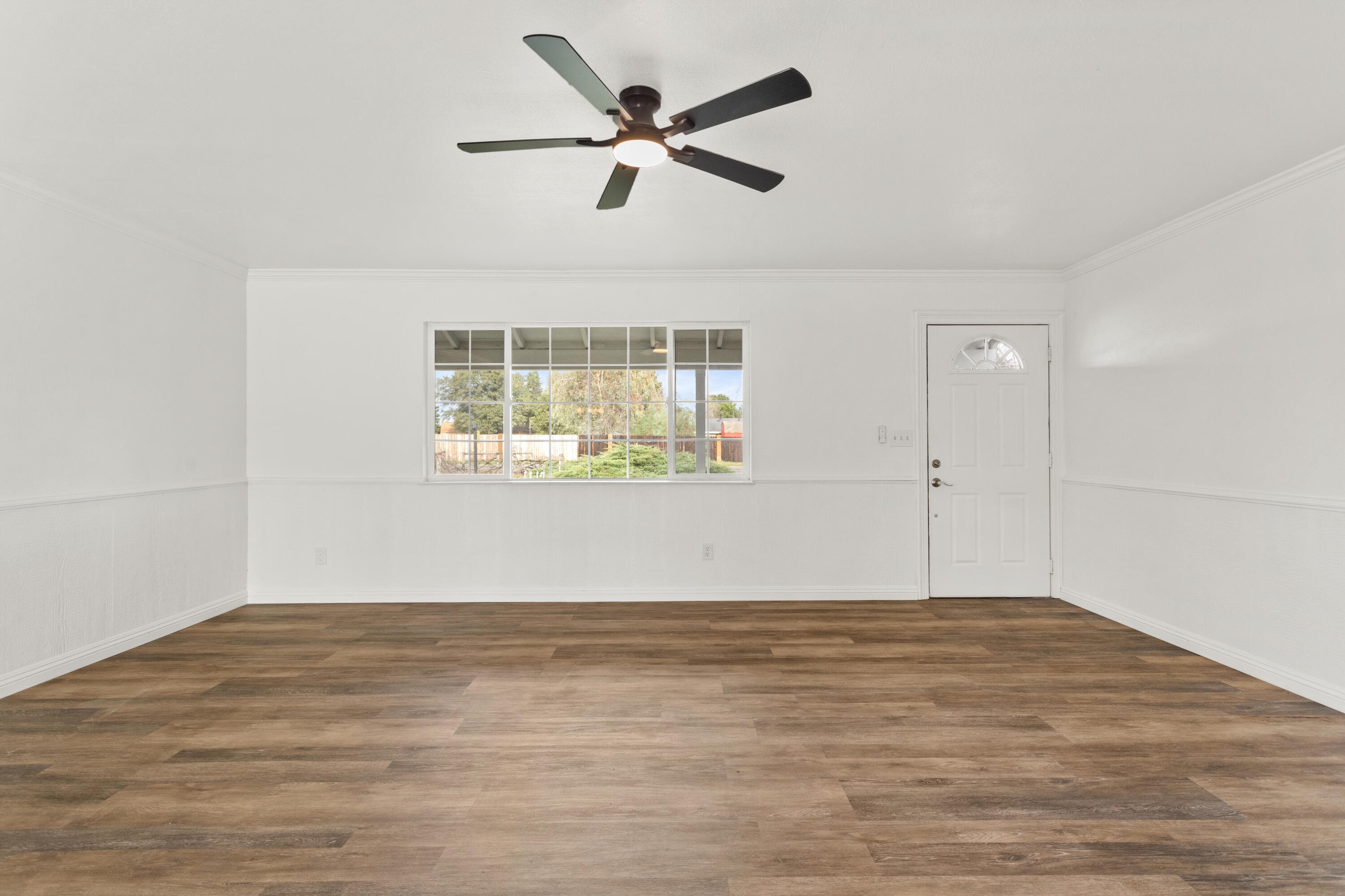 6973 Happy Valley Road Anderson, CA 96007 - Photo 14 of 36 Interior01