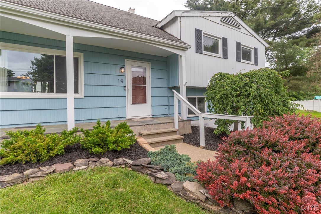 19 Cardinal Path Liverpool, NY 13090 - Photo 5 of 48 Gallery Image 5