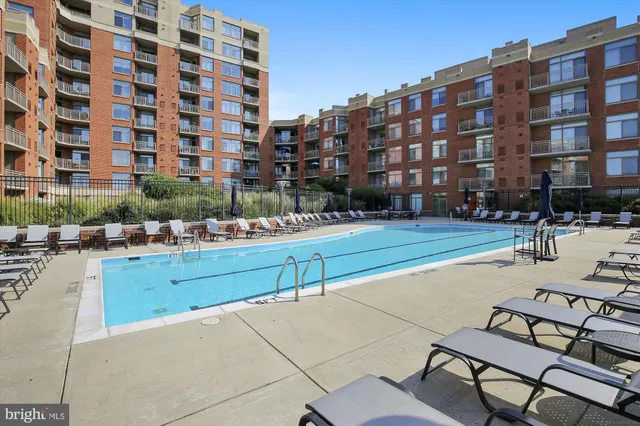 $2,350 | 3600 South Glebe Road, Unit 509W, Arlington, VA 22202