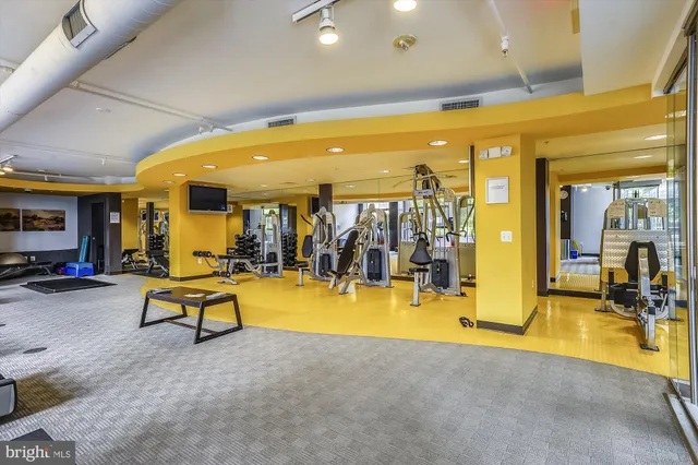 $2,350 | 3600 South Glebe Road, Unit 509W, Arlington, VA 22202