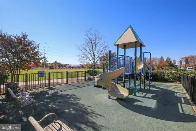 $2,350 | 3600 South Glebe Road, Unit 509W, Arlington, VA 22202