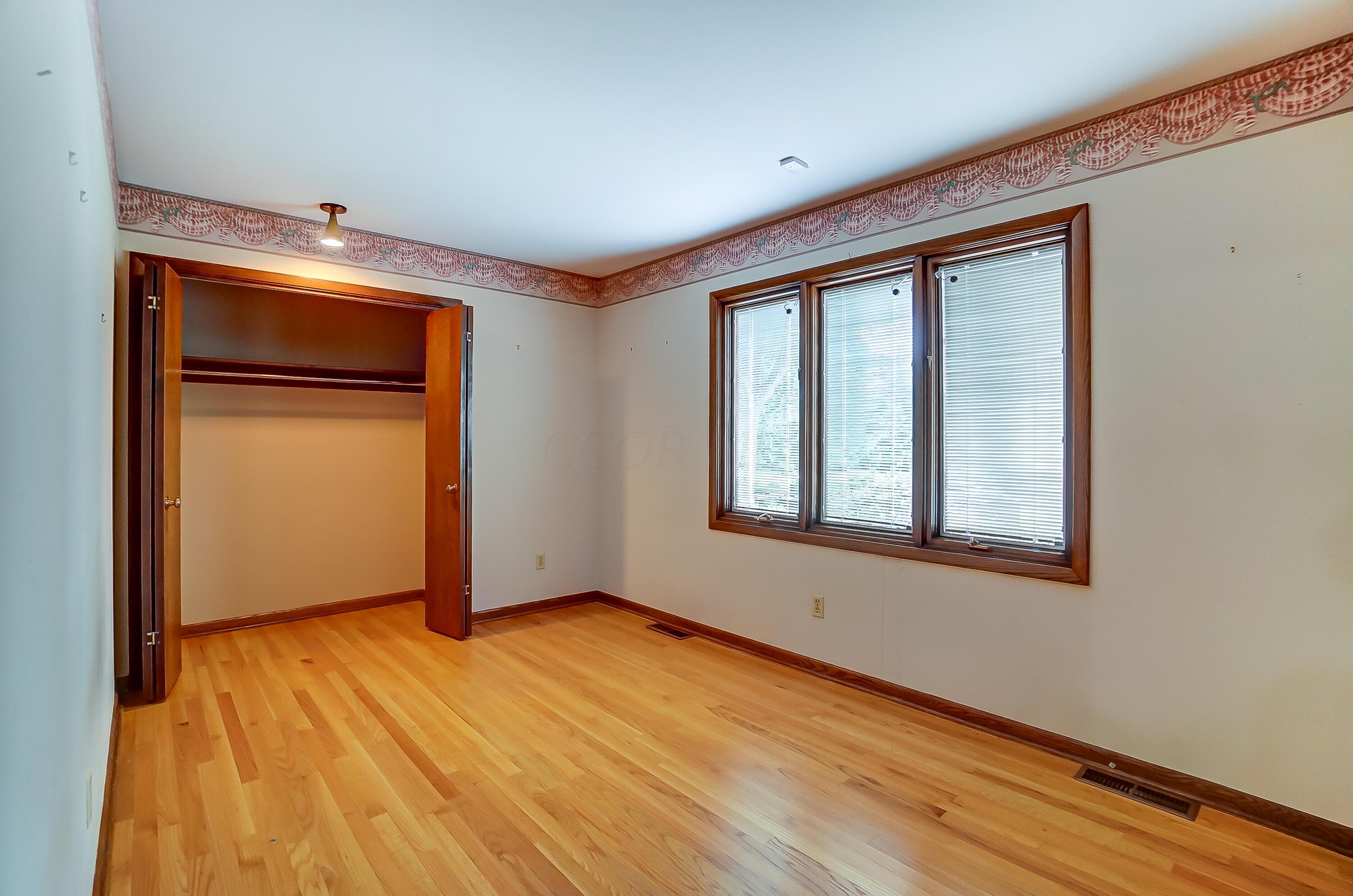 1560 Carriage Road Powell, OH 43065 - Photo 33 of 64 Bedroom 3