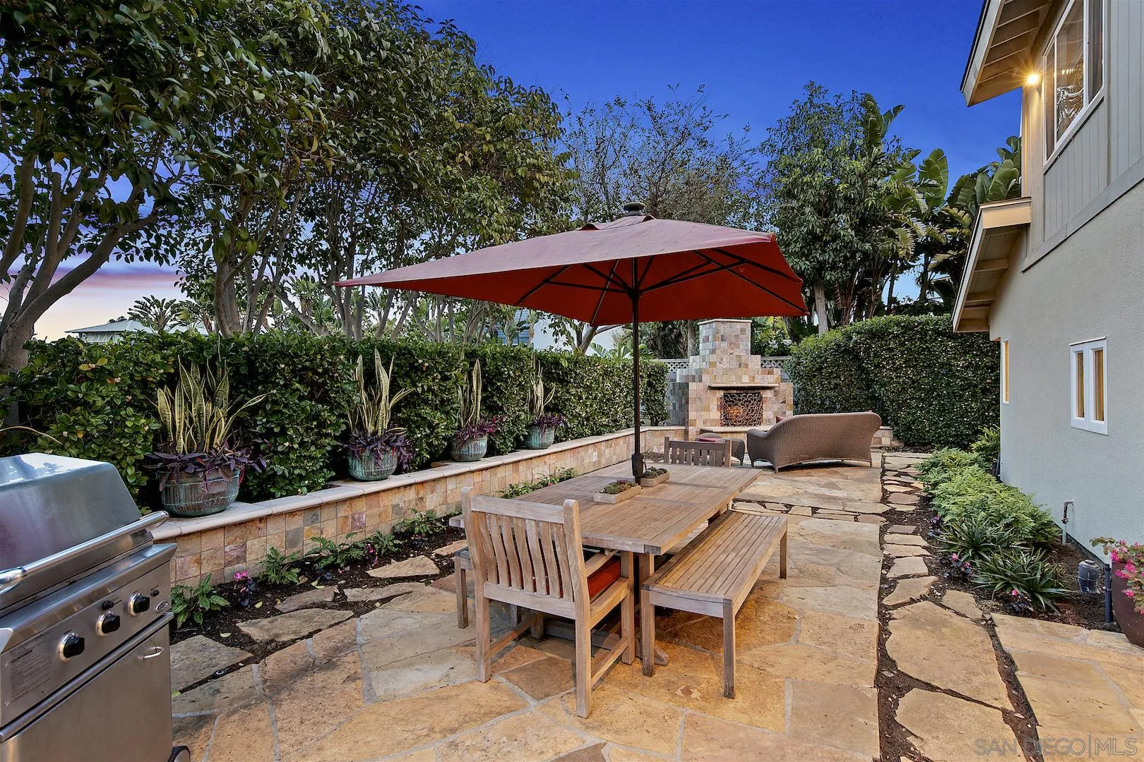 170 Andrew Avenue Encinitas, CA 92024 - Photo 7 of 27 Gallery Image 7