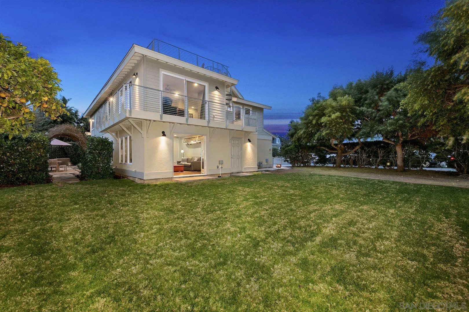 170 Andrew Avenue Encinitas, CA 92024 - Photo 8 of 27 Gallery Image 8