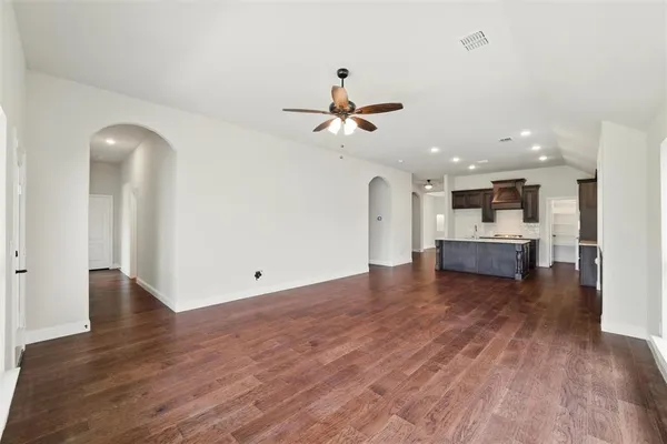 $2,750 | 520 Lowland Lane, Waxahachie, TX 75165