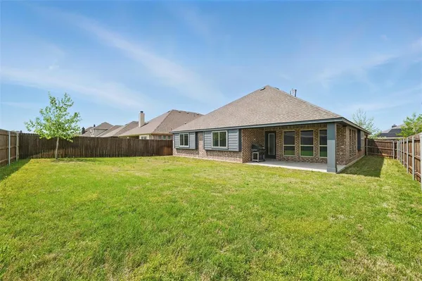 $2,750 | 520 Lowland Lane, Waxahachie, TX 75165