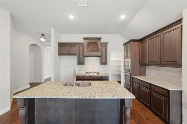 $2,750 | 520 Lowland Lane, Waxahachie, TX 75165