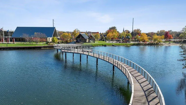 $689,990 | 1732 Oak Creek Pass, Chaska, MN 55318