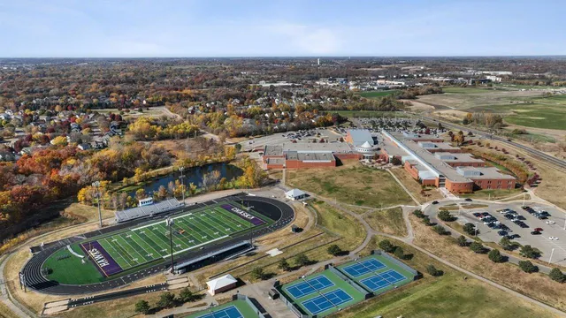 $689,990 | 1732 Oak Creek Pass, Chaska, MN 55318