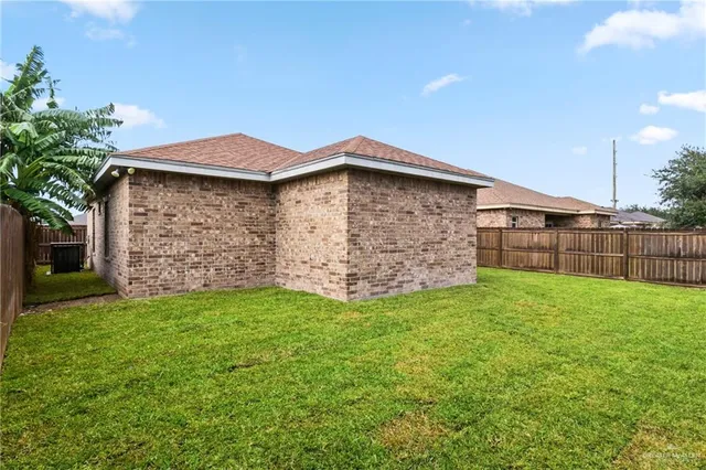 $2,000 | 2909 Fuerte Avenue, McAllen, TX 78504