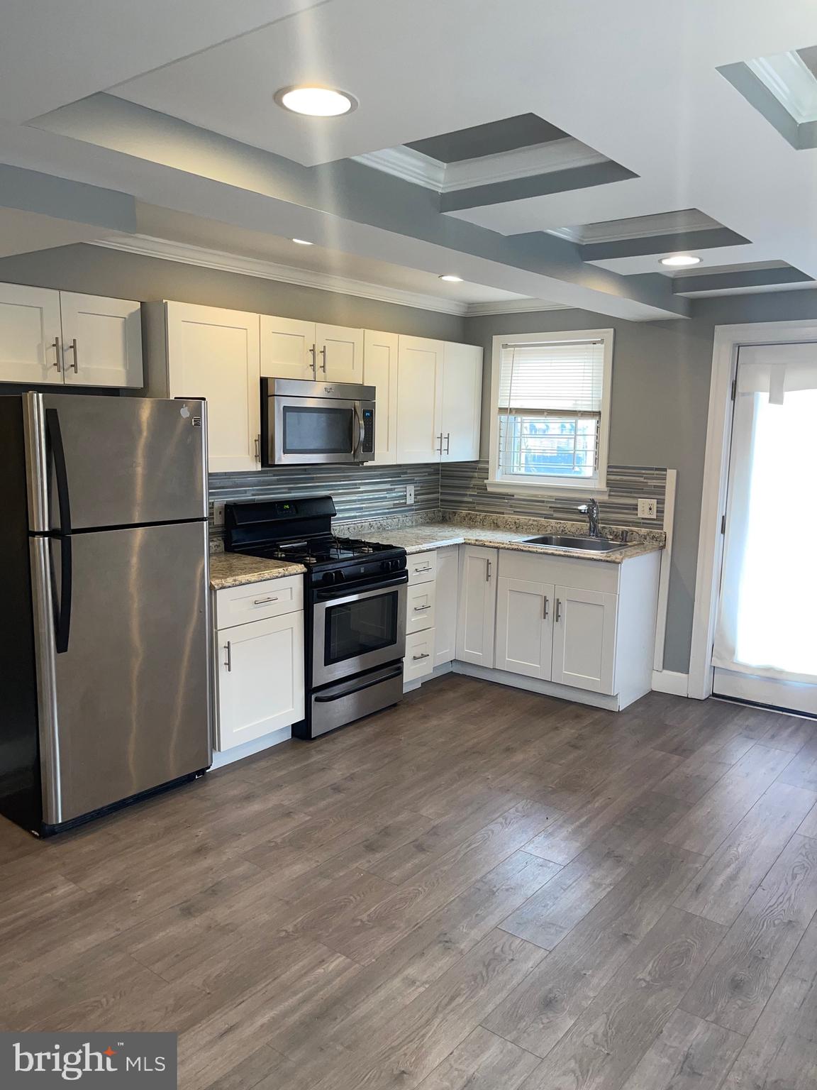 4109 Flowerton Road Baltimore, MD 21229 - Photo 4 of 12 Kitchen