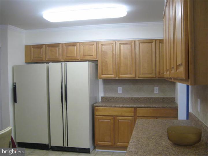 12252 Rambler Road Philadelphia, PA 19154 - Photo 12 of 24 Kitchen