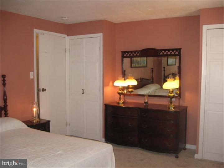 12252 Rambler Road Philadelphia, PA 19154 - Photo 16 of 24 Bedroom - Main