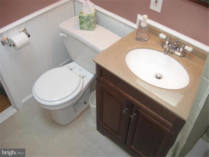 12252 Rambler Road Philadelphia, PA 19154 - Photo 23 of 24 Bathroom
