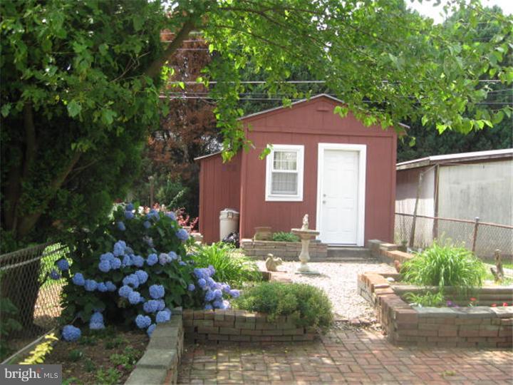12252 Rambler Road Philadelphia, PA 19154 - Photo 8 of 24 Storage Shed