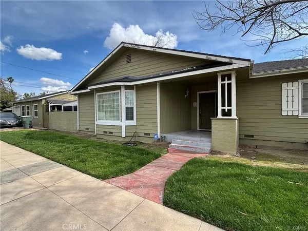 $2,300 | 3297 North Pershing Avenue, San Bernardino, CA 92405