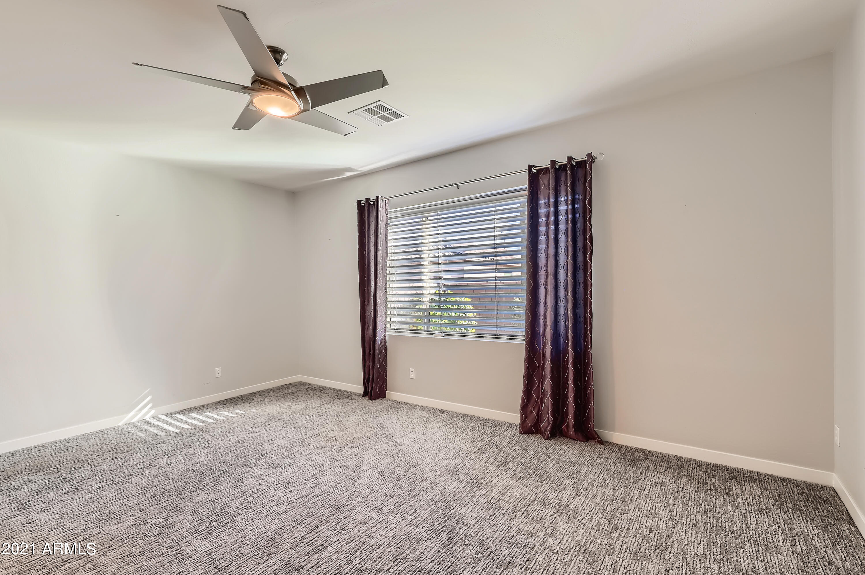 3093 East Patrick Street Gilbert, AZ 85295 - Photo 16 of 32 16-460313620-17 Primary Bedroom