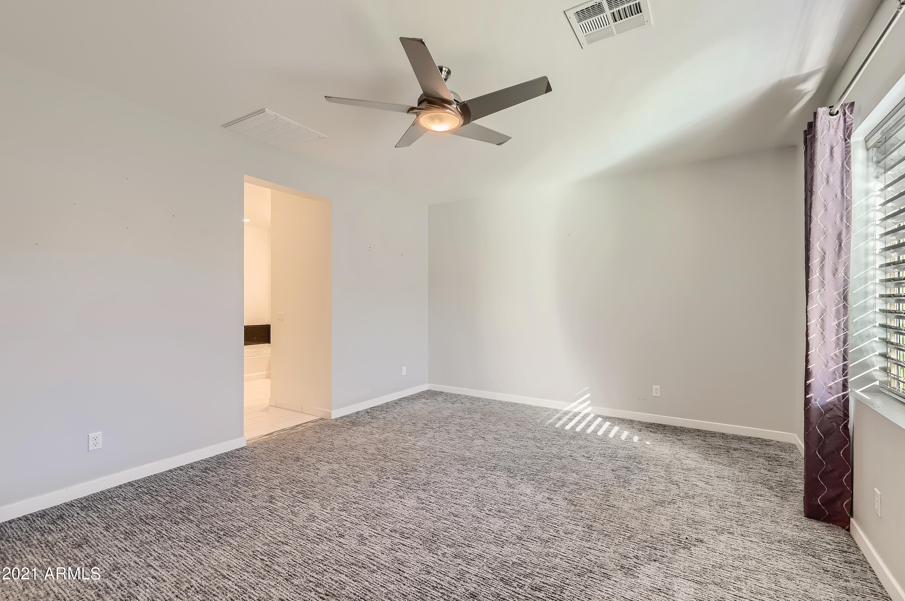 3093 East Patrick Street Gilbert, AZ 85295 - Photo 17 of 32 17-570546283-18 Primary Bedroom