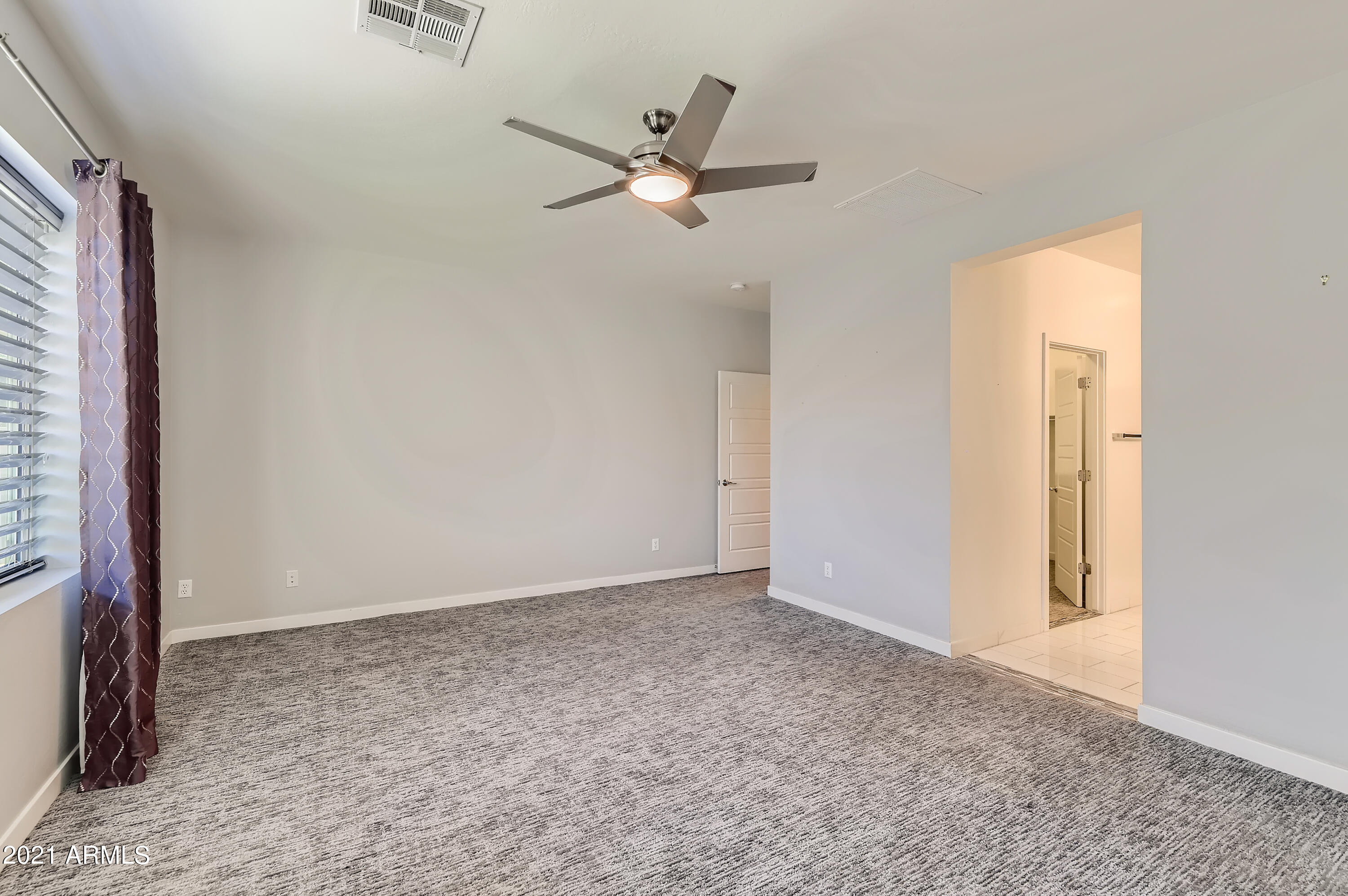 3093 East Patrick Street Gilbert, AZ 85295 - Photo 18 of 32 18-108371558-19 Primary Bedroom