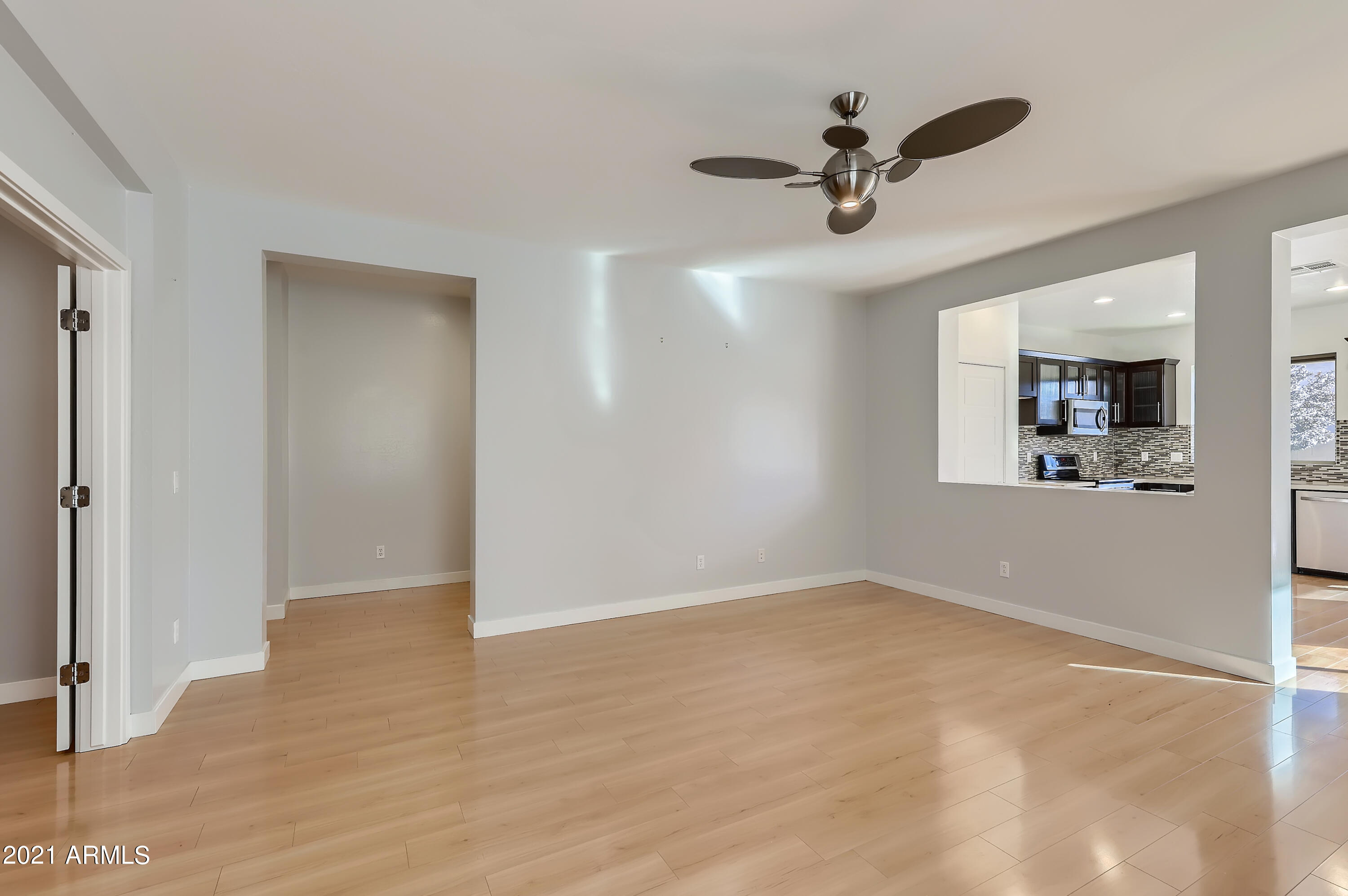 3093 East Patrick Street Gilbert, AZ 85295 - Photo 5 of 32 5-696034321-05 Living Room