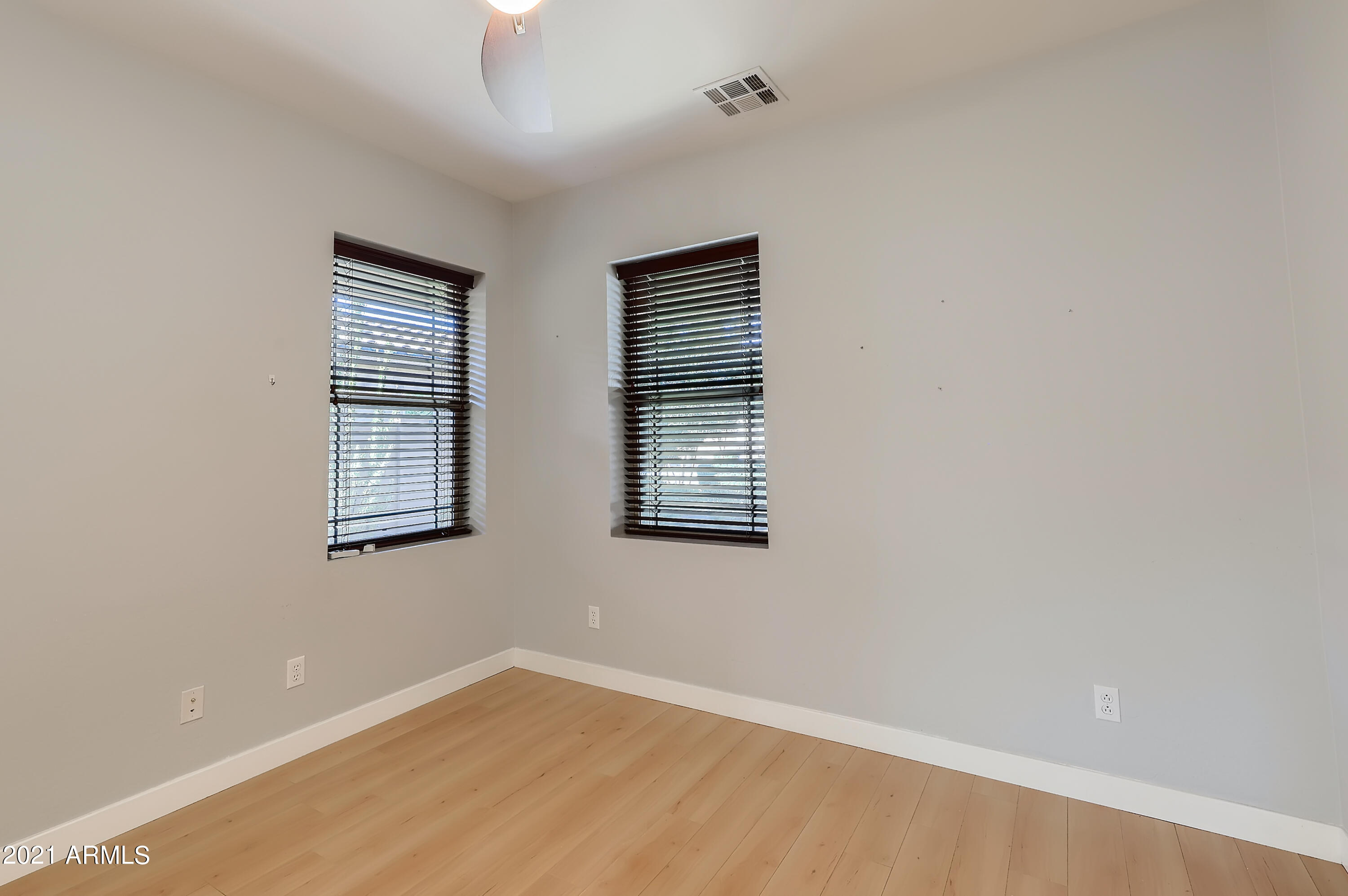 3093 East Patrick Street Gilbert, AZ 85295 - Photo 9 of 32 9-653215178-09 Dining Room